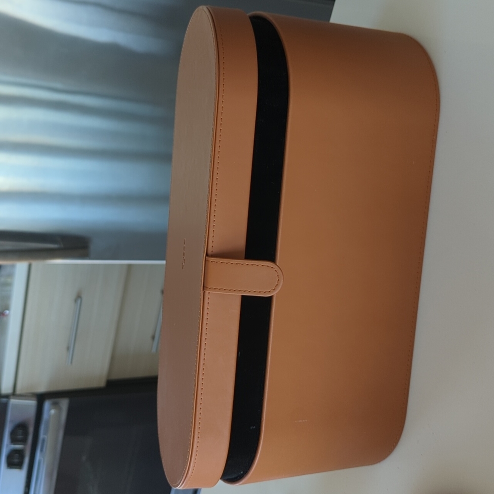 Dyson Airwrap box